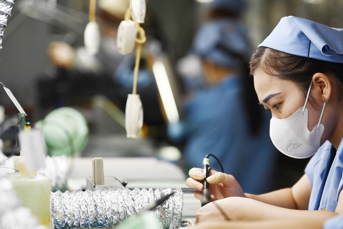 Việt Nam thuộc nhóm quốc gia có thời gian làm việc cao nhất thế giới