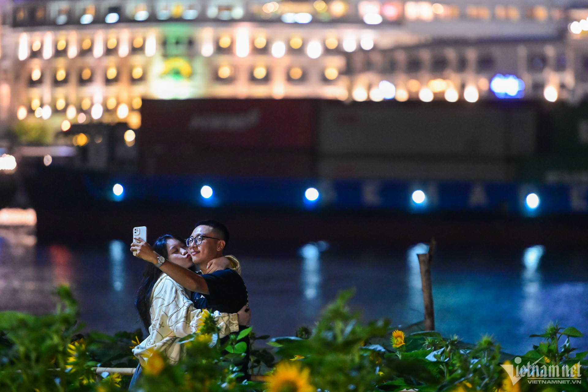 W-cong-vien-bo-song-sg-nguyen-hue-2-1.jpg