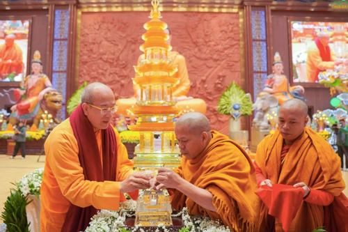 Chùa Ba Vàng báo cáo về xá lợi tóc Đức Phật gây xôn xao dư luận