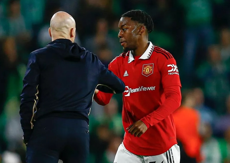 elanga erik ten hag.jpg