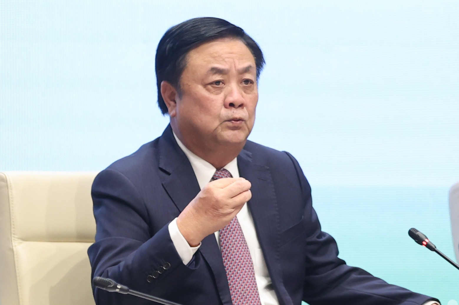 le-minh-hoan-389.jpg