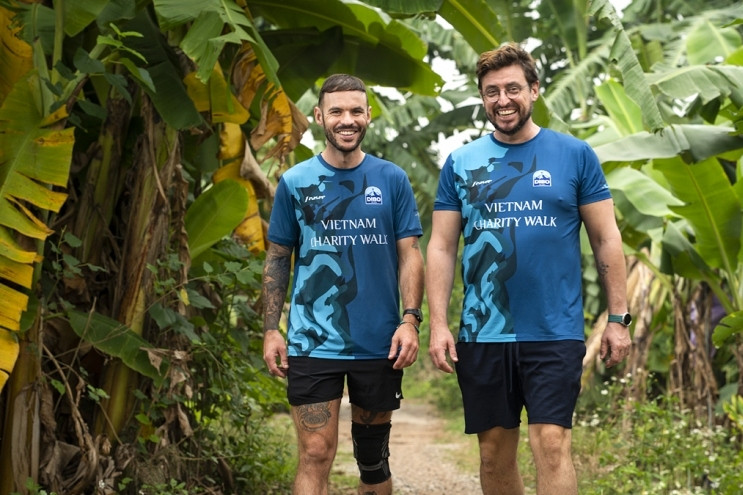 Australian, Irish teachers trek across Vietnam for charity