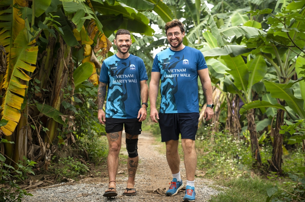 australian, irish teachers trek across vietnam for charity picture 1