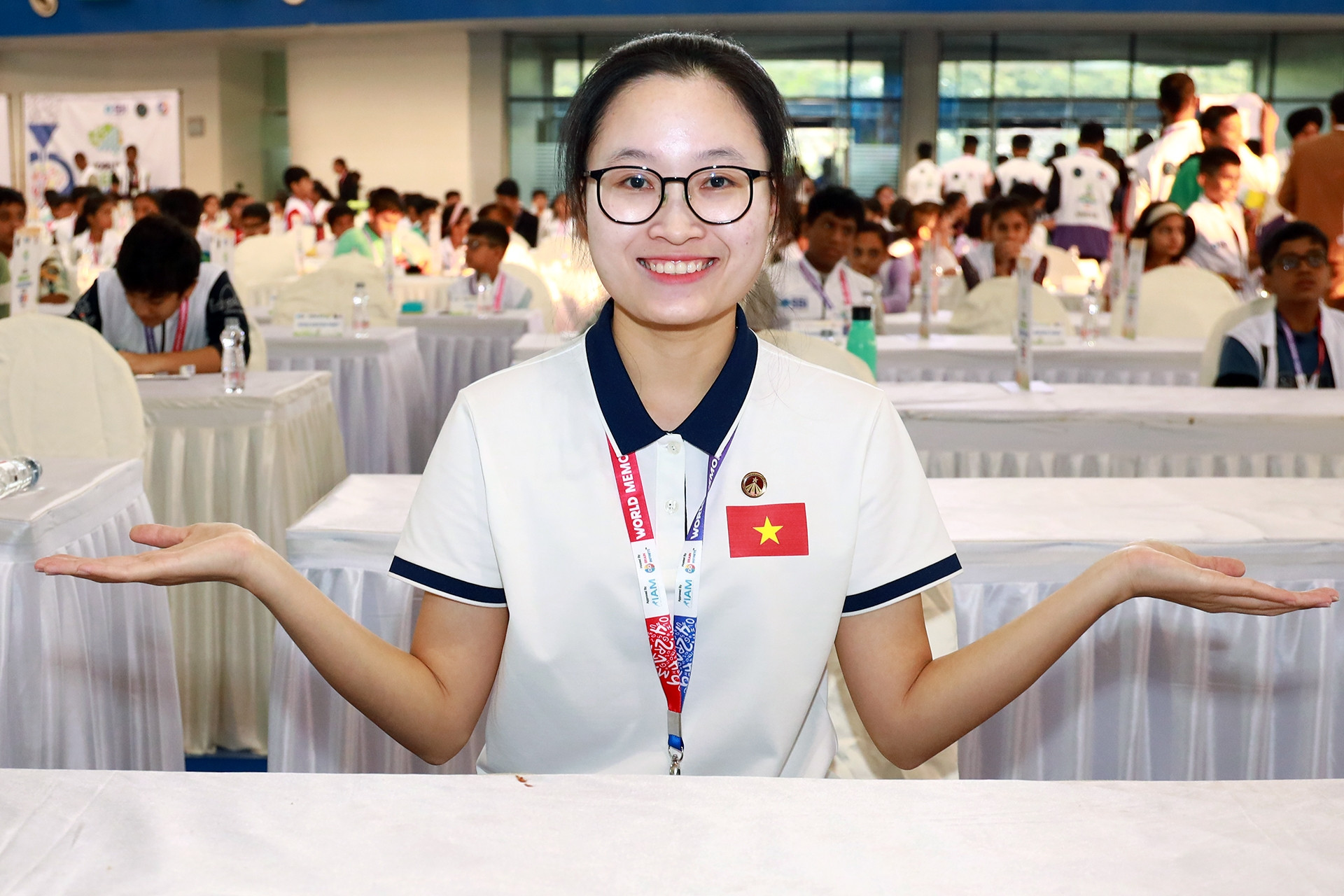  Cô gái 23 tuổi phá kỷ lục siêu trí nhớ thế giới sau 5 phút 
