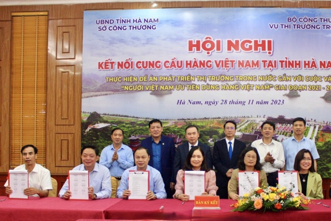 Gần 100 doanh nghiệp, HTX tham gia hội nghị kết nối cung cầu tại Hà Nam