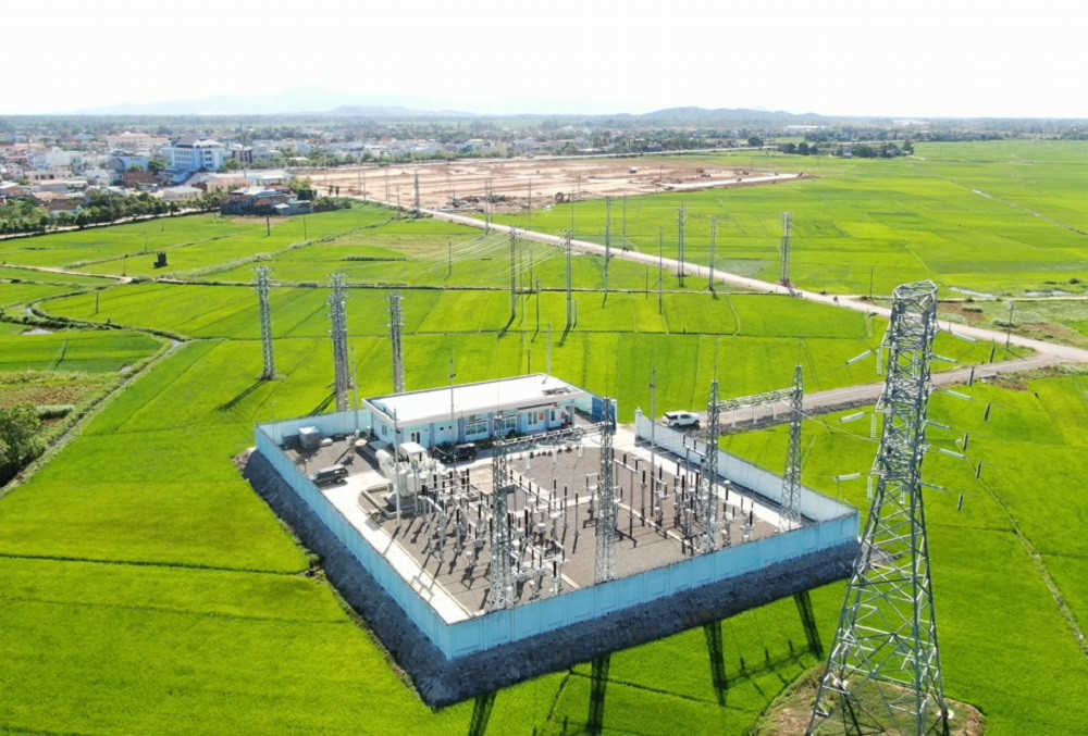 Trạm biến áp 110kV Tây Sơn (Bình Định) nhìn từ trên cao.