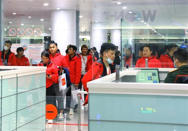 Over 300 Vietnamese in Myanmar conflict zone repatriated hinh anh 1