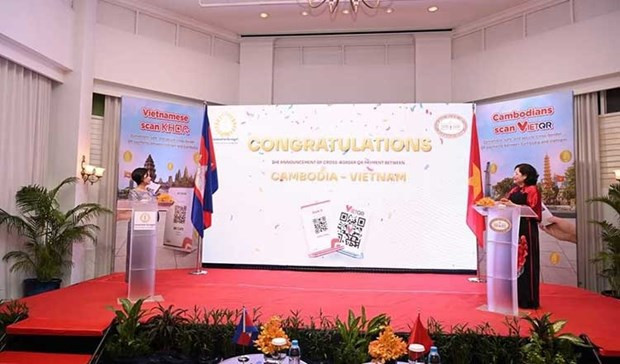 Vietnam, Cambodia launch cross-border QR payment link hinh anh 1
