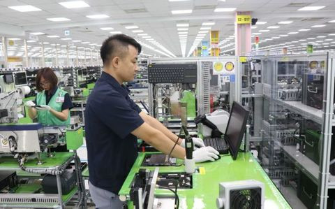 Enhancing Competitiveness Vital For Vn To Climb Up Global Value Chain