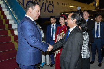 Thủ tướng Belarus đến Hà Nội, thăm chính thức Việt Nam