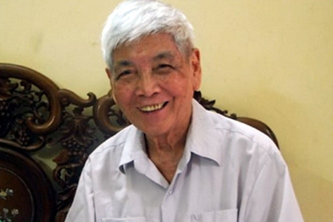 Việt Phương, thơ là người