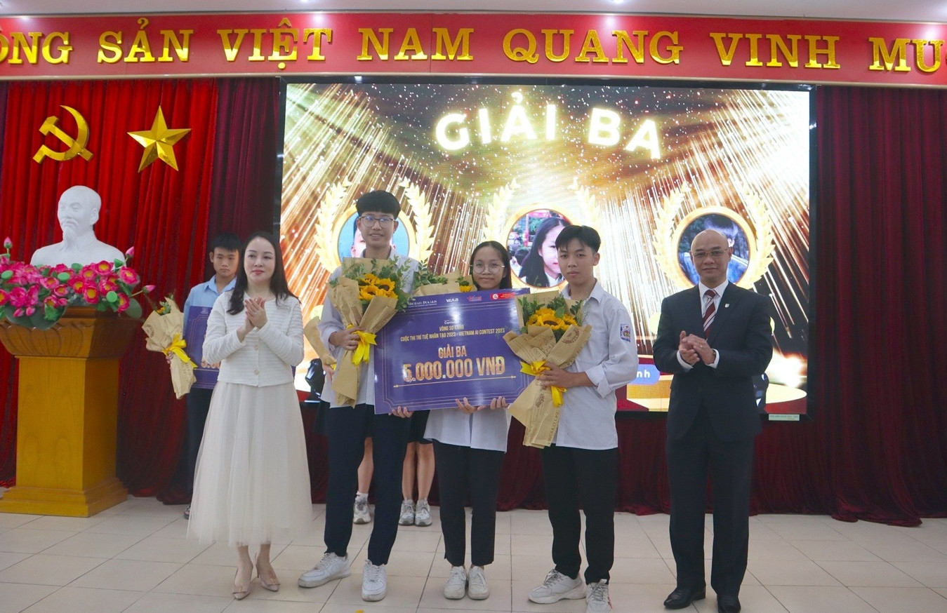 3 học sinh Ninh Bình gây chú ý với ý tưởng táo bạo