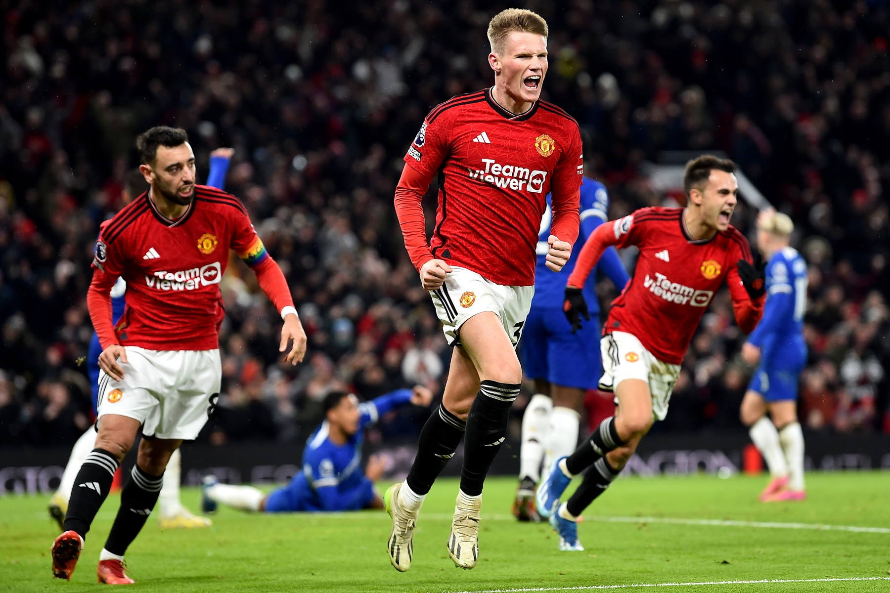 Bảng xếp hạng Ngoại hạng Anh vòng 15 mới nhất: MU trở lại top 6