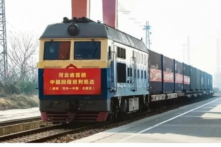 First cargo train from Hanoi reaches northern Chinese province