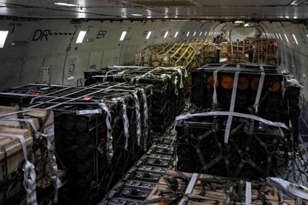 Mỹ thêm viện trợ cho Ukraine, quan chức thân Nga ở Luhansk thiệt mạng