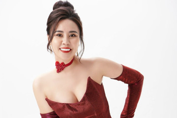 Nhan sắc hoa hậu '2 nhiệm kỳ' Phan Kim Oanh