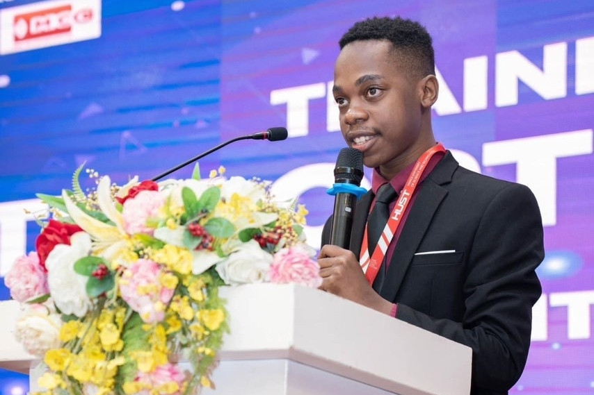 African student studies technology in Hanoi, loves Vietnam’s history