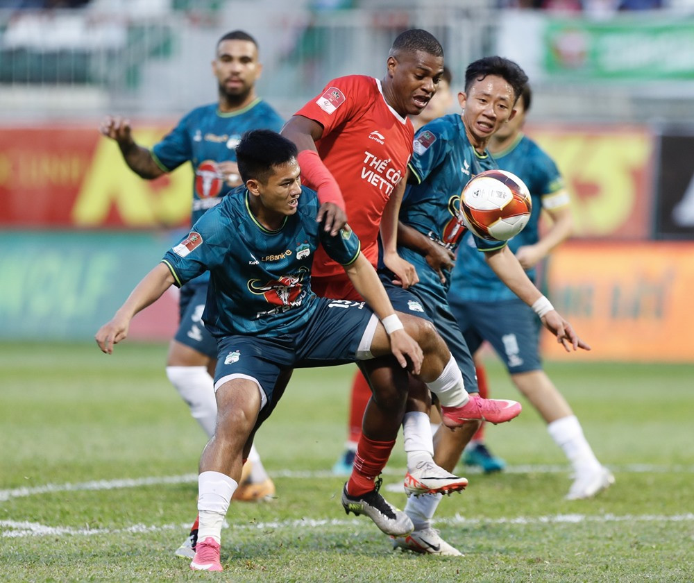 hagl vs the cong.jpg