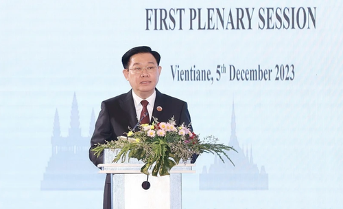 “Tăng cường vai trò của nghị viện trong việc thúc đẩy hợp tác toàn diện giữa Campuchia, Lào và Việt Nam