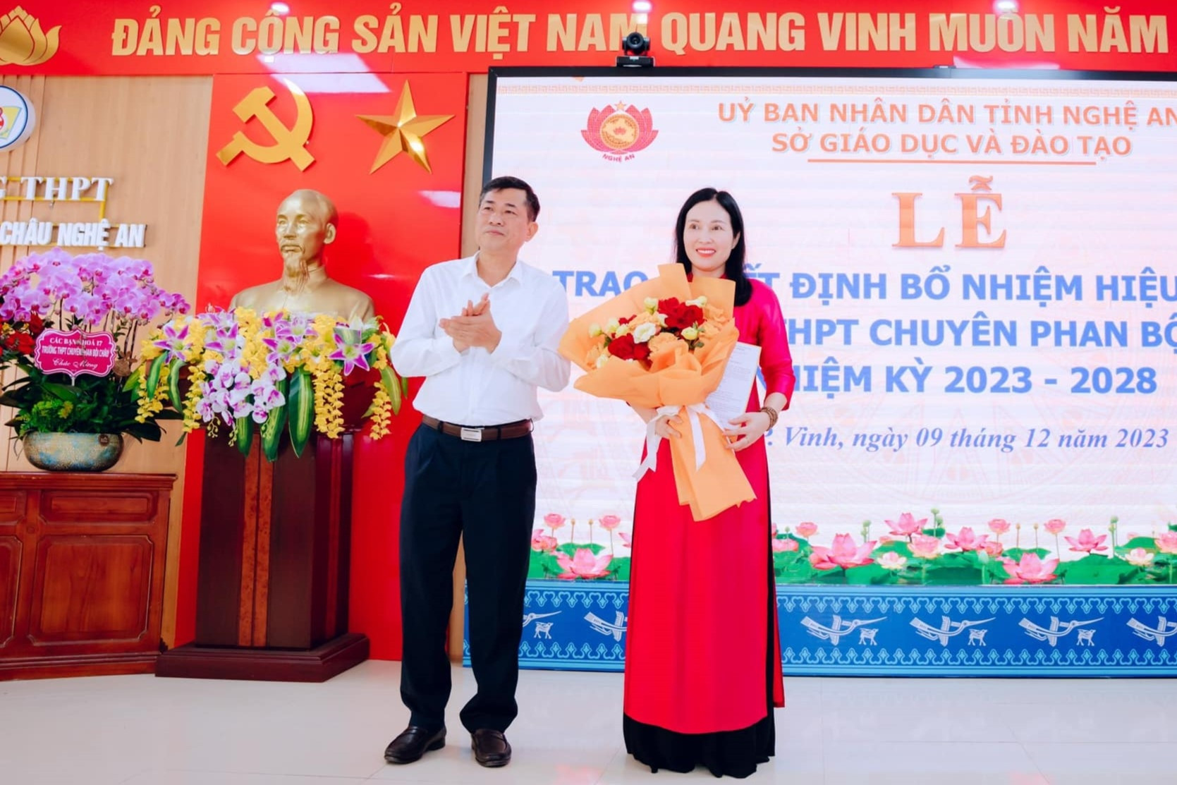 Bà Cao Lan Thanh làm hiệu trưởng Trường THPT Chuyên Phan Bội Châu