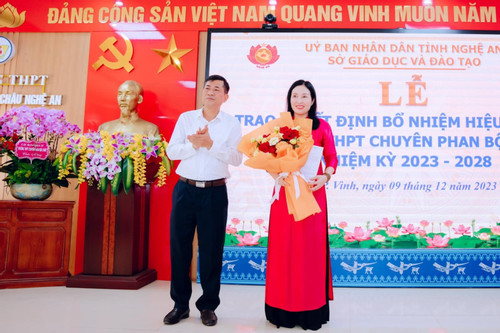Bà Cao Lan Thanh làm hiệu trưởng Trường THPT Chuyên Phan Bội Châu