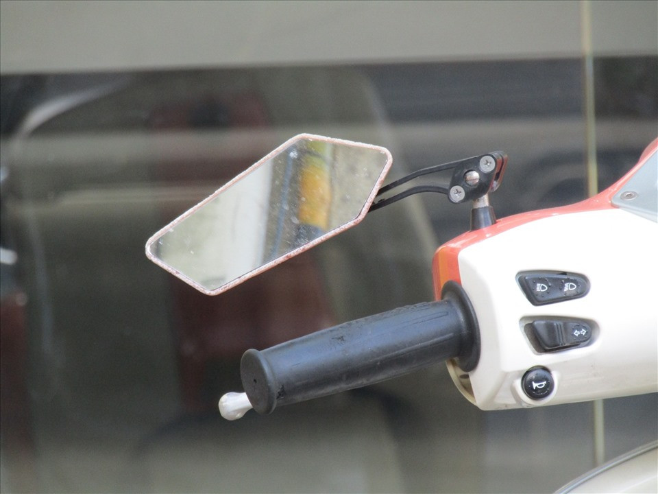 Những quy định về gương chiếu hậu tài xế cần nắm rõ