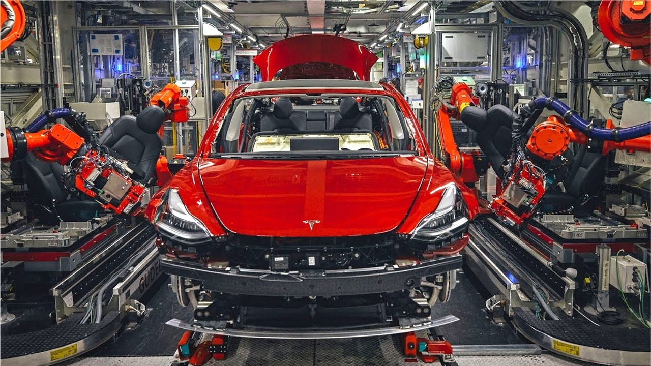 Tesla sắp sản xuất ô tô điện giá chỉ 25.000 USD?