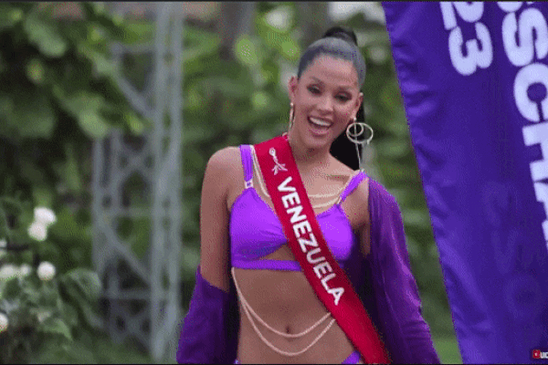 Phần thi áo tắm của Miss Charm 2023 gây thất vọng vì nghiệp dư