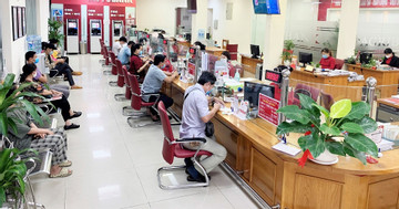 VN central bank examines lending, prioritizes capital for low-cost housing