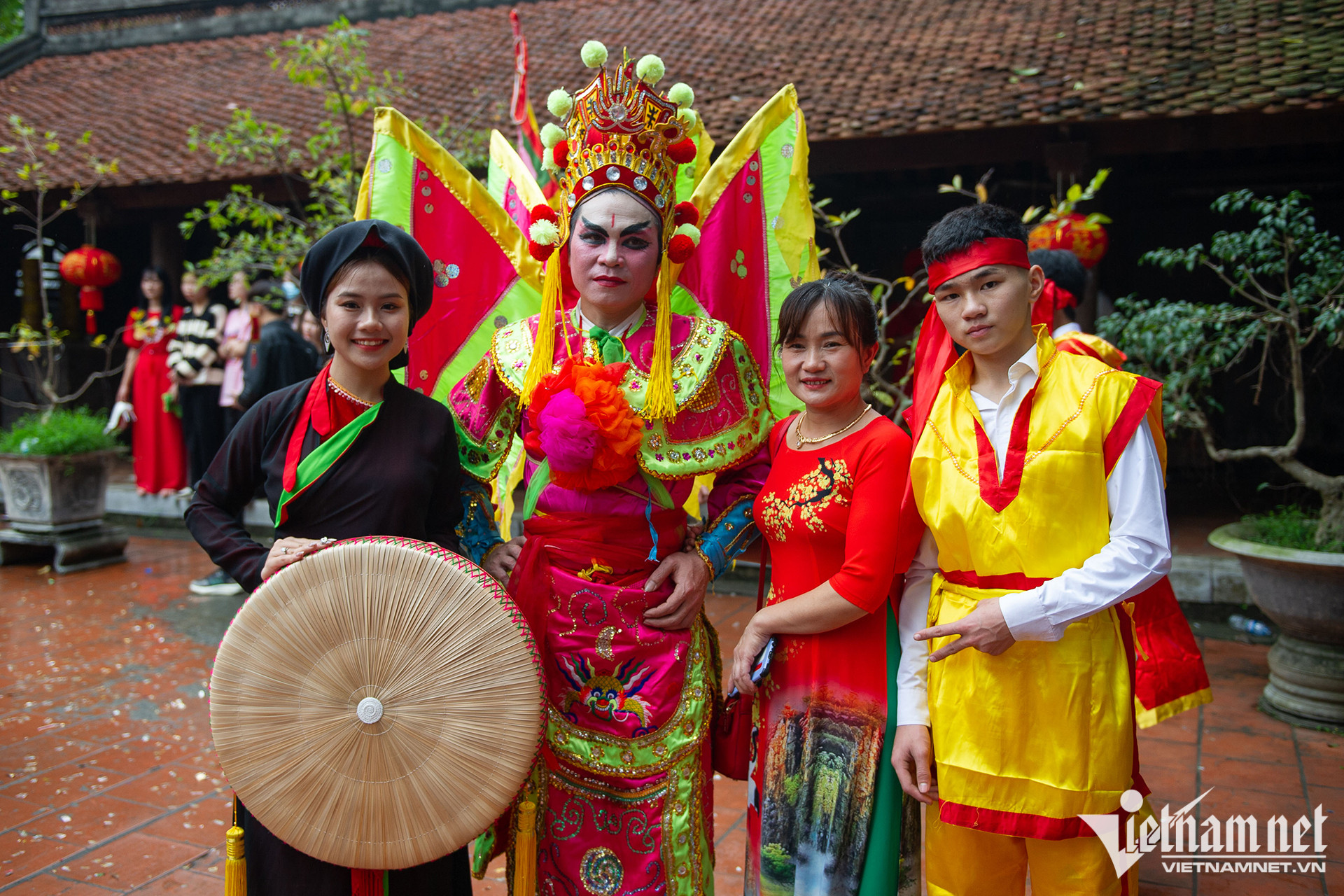 Tiểu đồng, Ngọc nữ và các vị Tam đa nổi bật tại lễ hội ở vùng đất Kinh Bắc