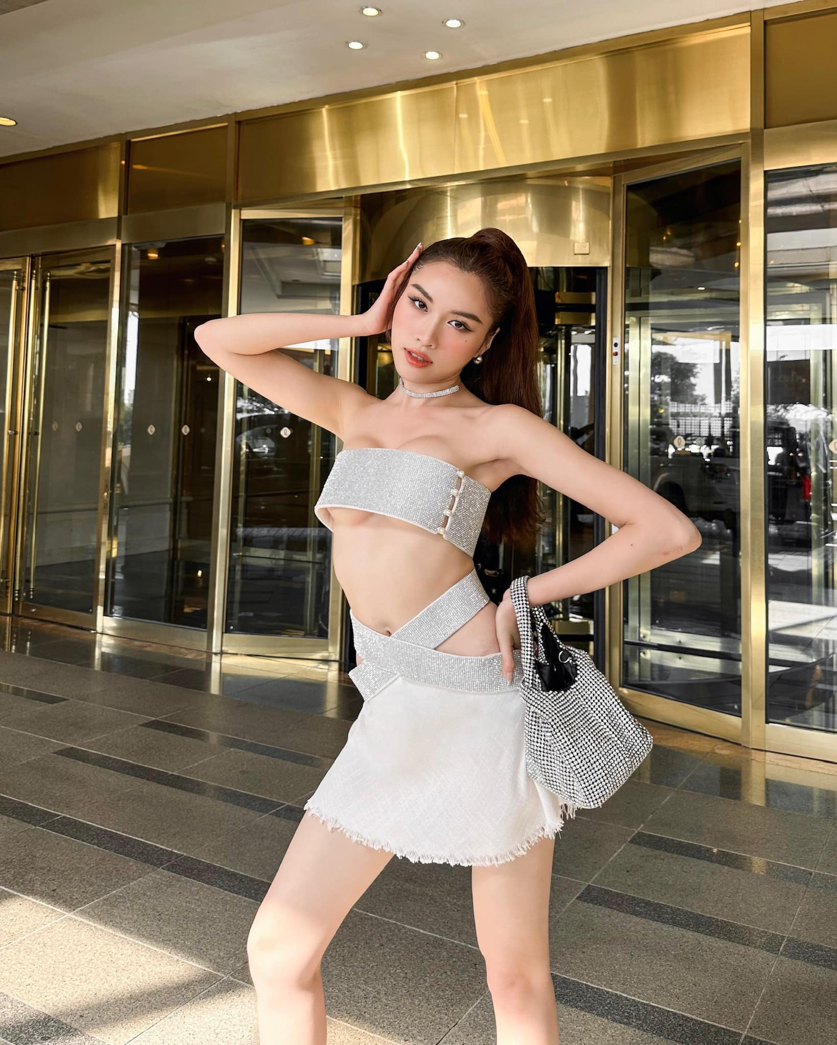 Thanh Thanh Huyền lên tiếng về 'chiếc áo 10cm' gây tranh cãi ở Miss Charm