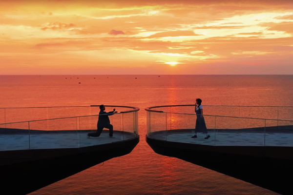 Nhóm nhạc quốc tế 911 chọn Cầu Hôn ở Phú Quốc để quay MV mới