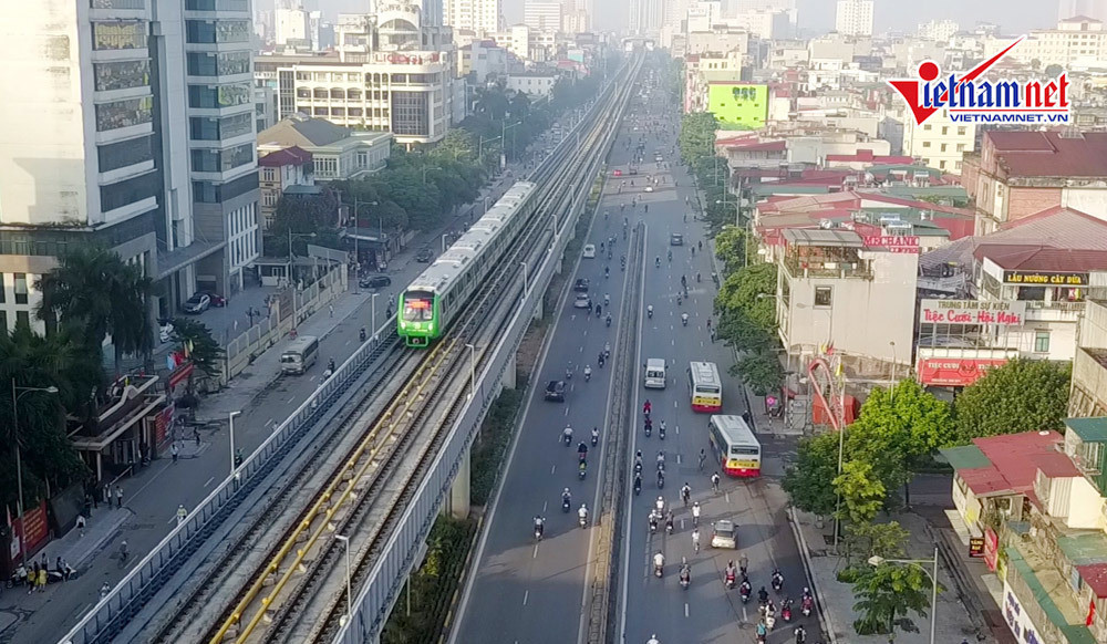 Nhà ga gặp sự cố, tàu Cát Linh - Hà Đông bất ngờ dừng giữa đường