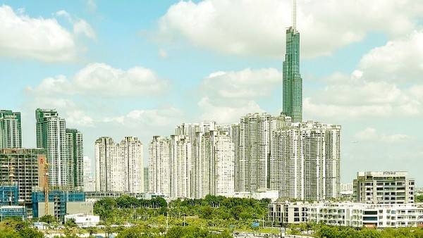 Economists voice opinions about int'l financial center in HCMC ảnh 2