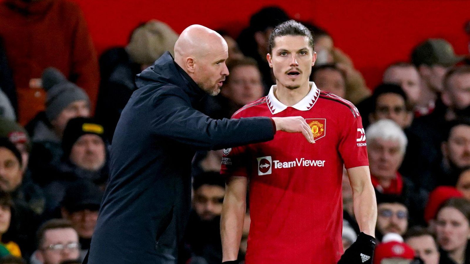 Erik ten Hag hứa bạo khiến Weghorst và Sabitzer khấp khởi ở MU