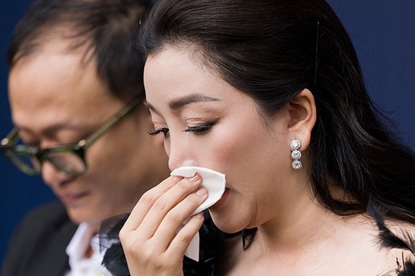 Phạm Thu Hà khóc khi công bố dự án 'Pop hóa' nhạc cổ điển