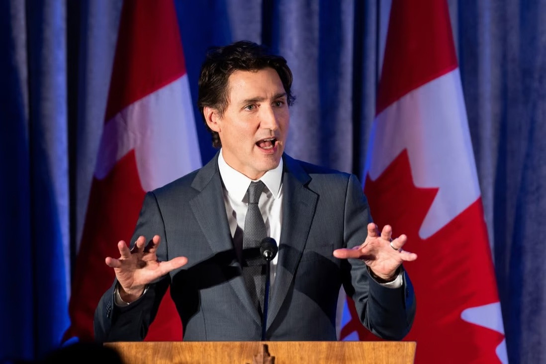 Tiêm kích F-22 Mỹ bắn rơi vật thể lạ ở Canada theo lệnh của Thủ tướng Trudeau