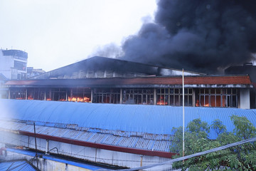 Hải Phòng xin chi viện từ Hải Dương, Thái Bình để chữa cháy chợ Tam Bạc