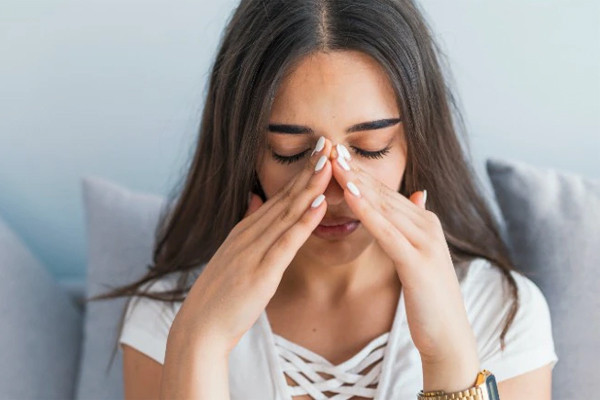 Sáu thói quen xấu khiến nhiều người mắc viêm mũi xoang