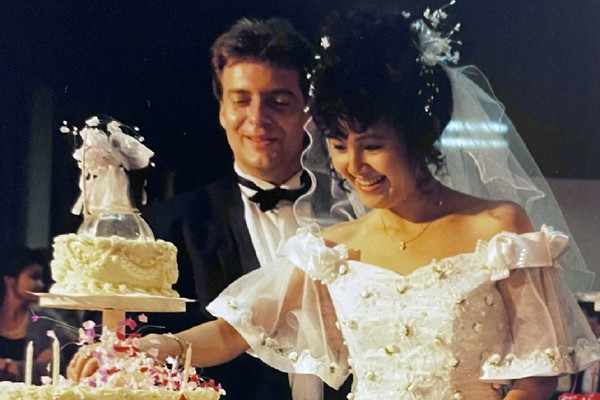 Chuyện tình cô gái Việt ở Triều Tiên và quyết định táo bạo của chàng trai Bỉ