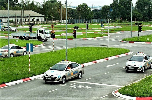 Hà Nội yêu cầu ngành giao thông siết chặt công tác đào tạo bằng lái xe