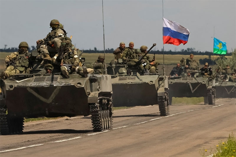 Mỹ khuyến cáo công dân lập tức rời Nga, Moscow tuyên bố tiến sâu vào tây Ukraine