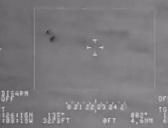 Video chiến cơ Mỹ bắn rơi vật thể lạ ở Canada
