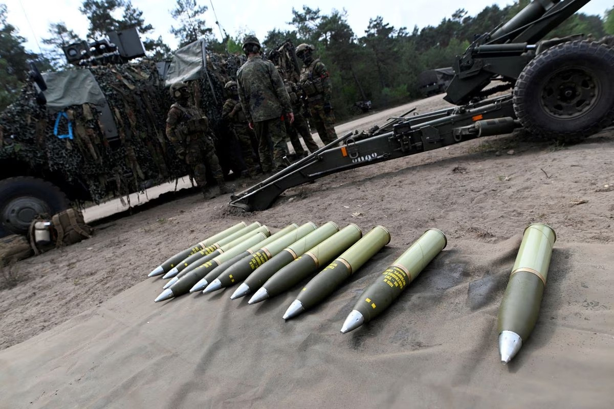 Xung đột ở Ukraine khiến kho vũ khí NATO cạn kiệt nghiêm trọng