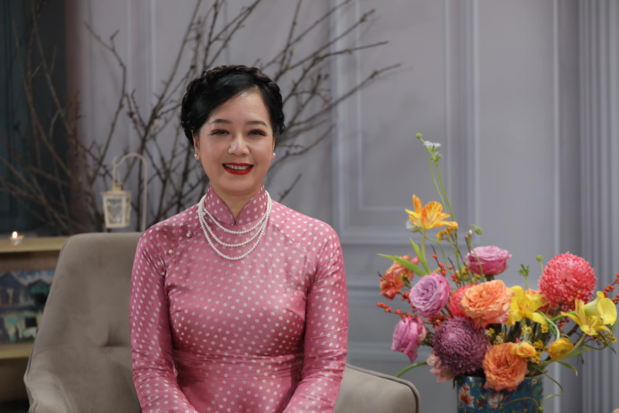 NSƯT Chiều Xuân tiết lộ bí quyết hôn nhân gần 40 năm vẫn ngọt ngào