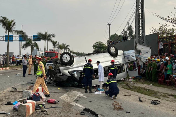 Quảng Nam chỉ đạo nóng sau vụ tai nạn 8 người tử vong