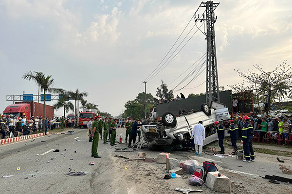 Vụ tai nạn thảm khốc ở Quảng Nam: Ai phải chịu trách nhiệm bồi thường?