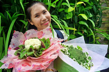 Món quà của cô gái Việt yêu sống xanh khiến bạn bè quốc tế thích thú