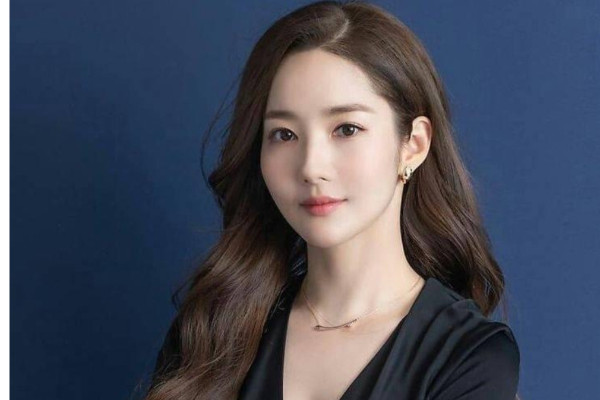 Công ty quản lý phủ nhận tin Park Min Young bị cấm xuất cảnh