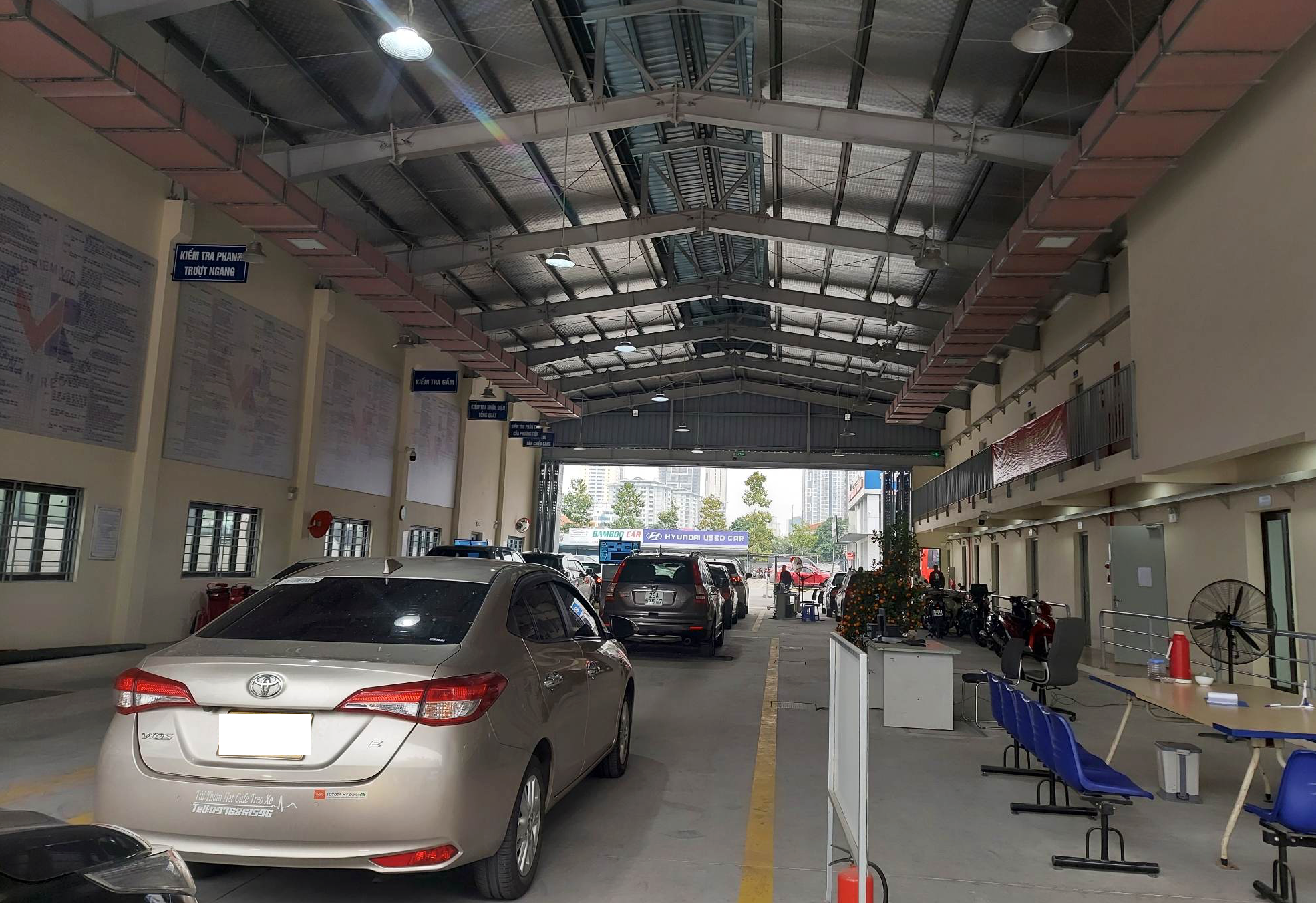 Hai trung tâm đăng kiểm ở Hà Nội được hoạt động trở lại